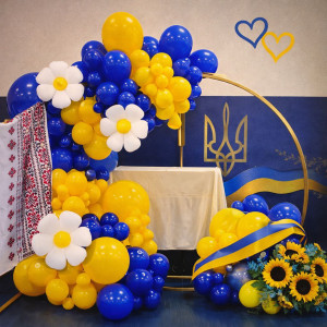 Набір 100 кульок для арки фотозони без каркасу Квіткова Україна з ромашками Синій та жовтий